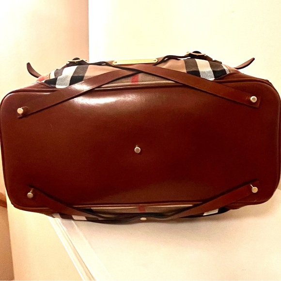 Burberry House Check Bridle Lynher Tote in Brown - Picture 5 of 9